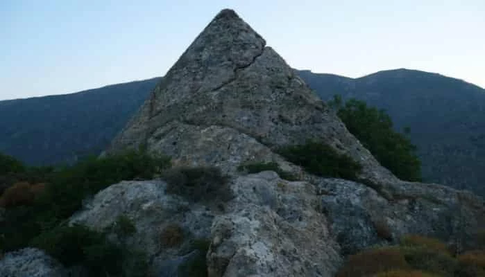 Η «Πυραμίδα» των Χανίων και ο μυστηριώδης θάλαμος στο εσωτερικό της (εικόνες, βίντεο)